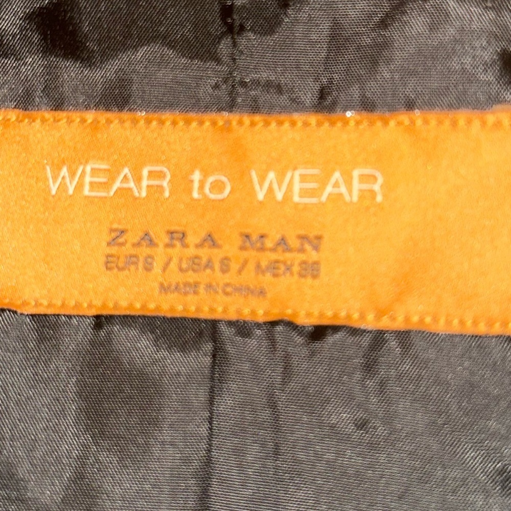 Zara Men's Black Lightweight Puffer Vest